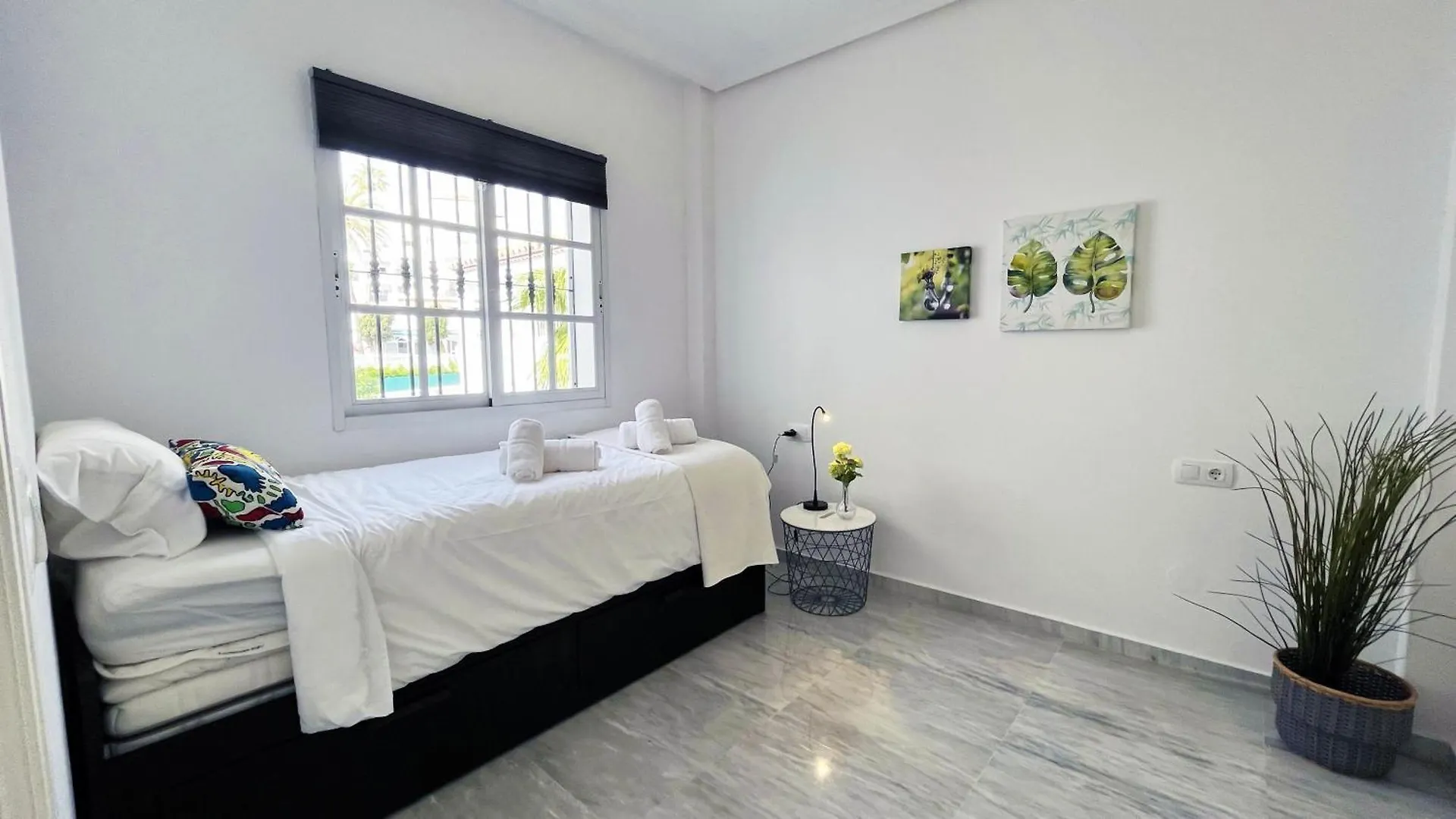 Mshome Oasis Premium En El Mar Benalmadena 0*,