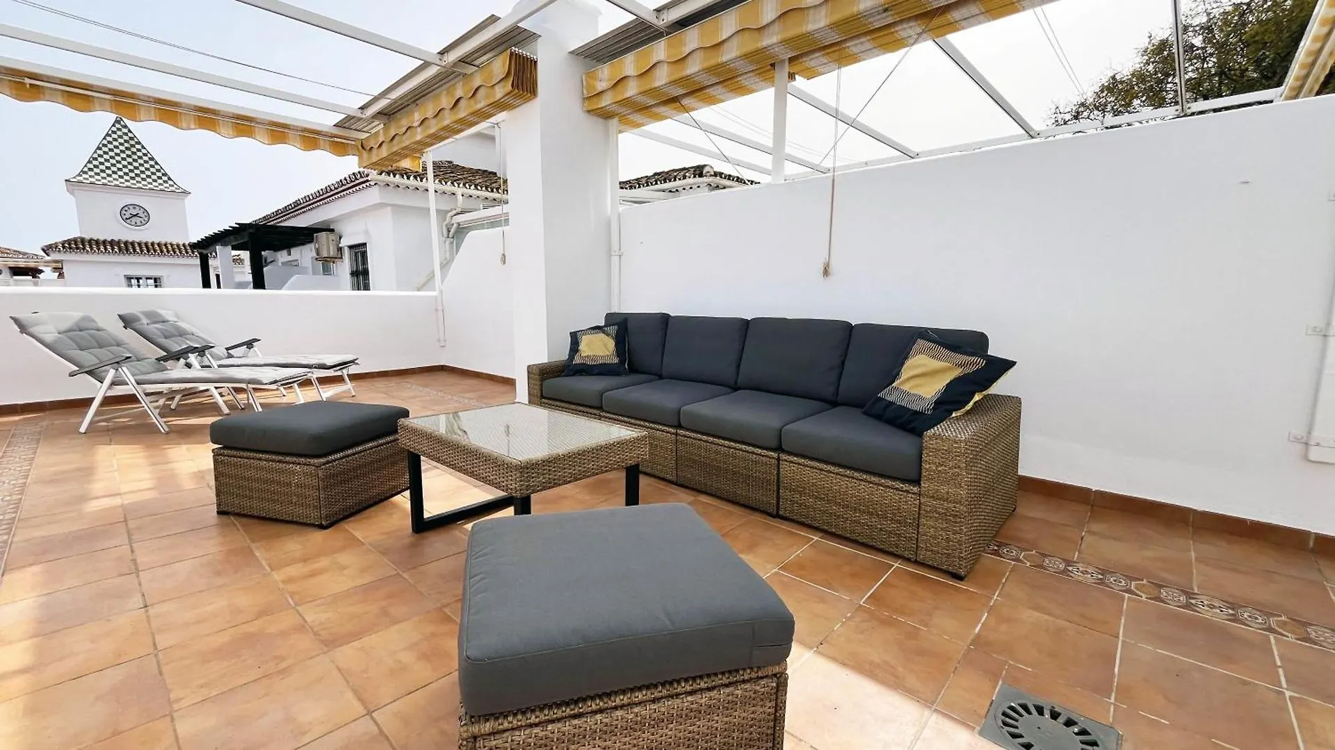 Mshome Oasis Premium En El Mar Benalmadena 0*,  Spain