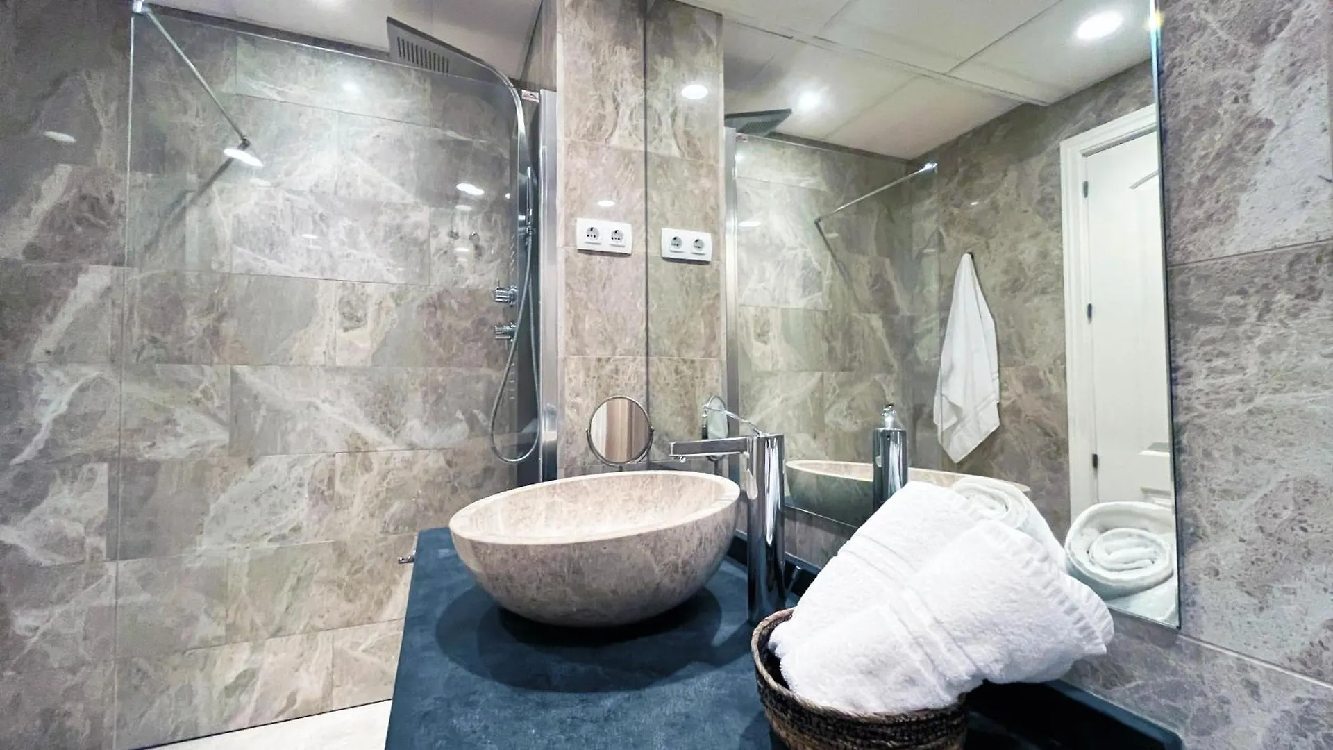 Mshome Oasis Premium En El Mar Benalmádena